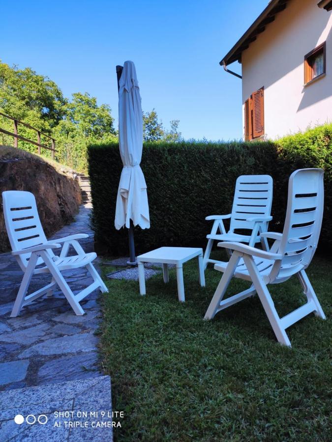 Casa Vacanza Il Glicine Casale Corte Cerro Zewnętrze zdjęcie