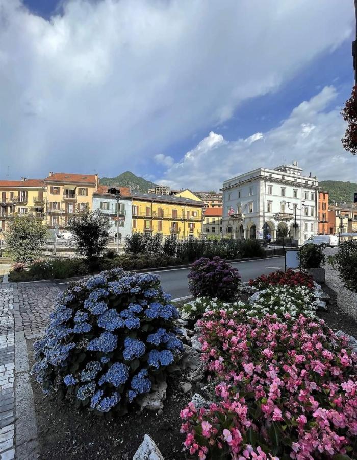 Casa Vacanza Il Glicine Casale Corte Cerro Zewnętrze zdjęcie