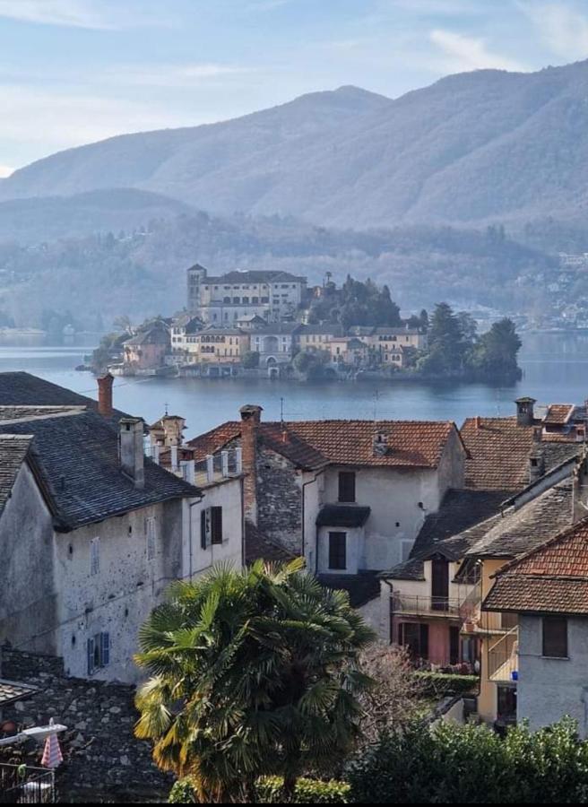 Casa Vacanza Il Glicine Casale Corte Cerro Zewnętrze zdjęcie