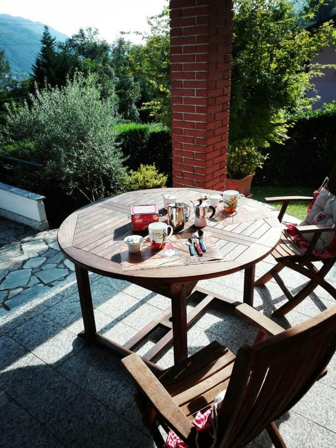 Casa Vacanza Il Glicine Casale Corte Cerro Zewnętrze zdjęcie